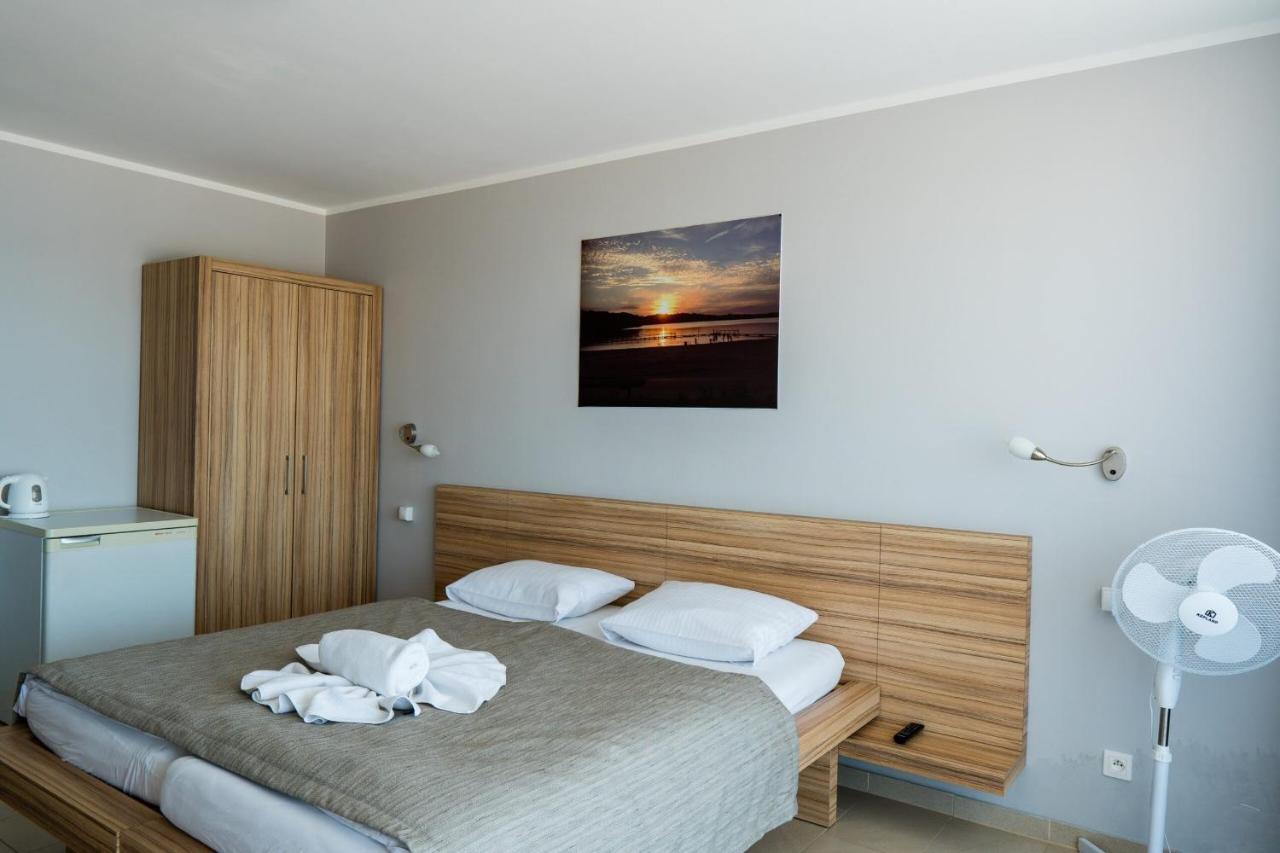 Pensjonat Dlugie Nowicki Rooms & Apartments מראה חיצוני תמונה